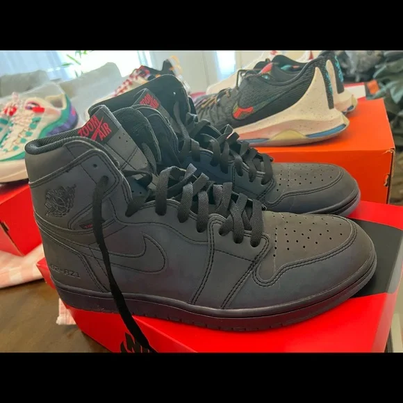 Nike Jordan 1 fearless zoom high top sneakers size 10.5 - Picture 2 of 5